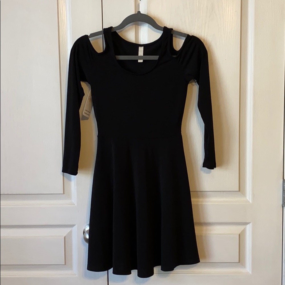 NEW DressUp black dress